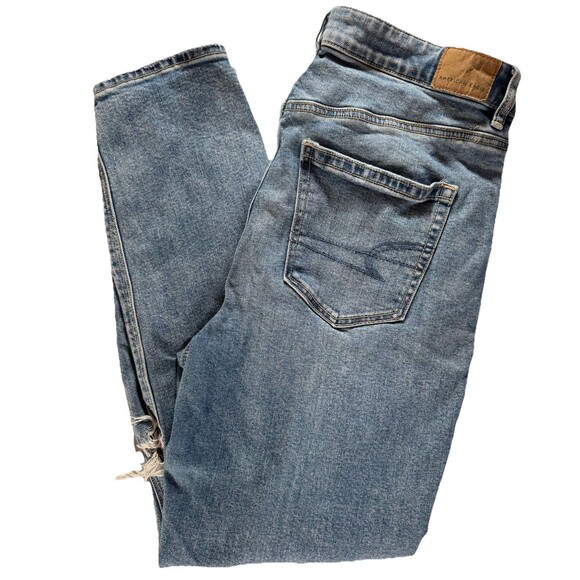 American Eagle Strigid Mom Jean Distressed Size 10 - Picture 7 of 9